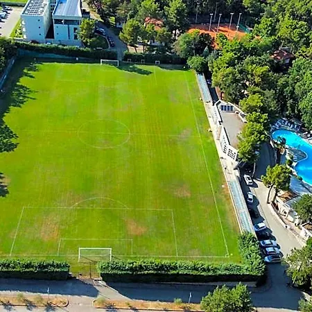 Sport Centar 4*